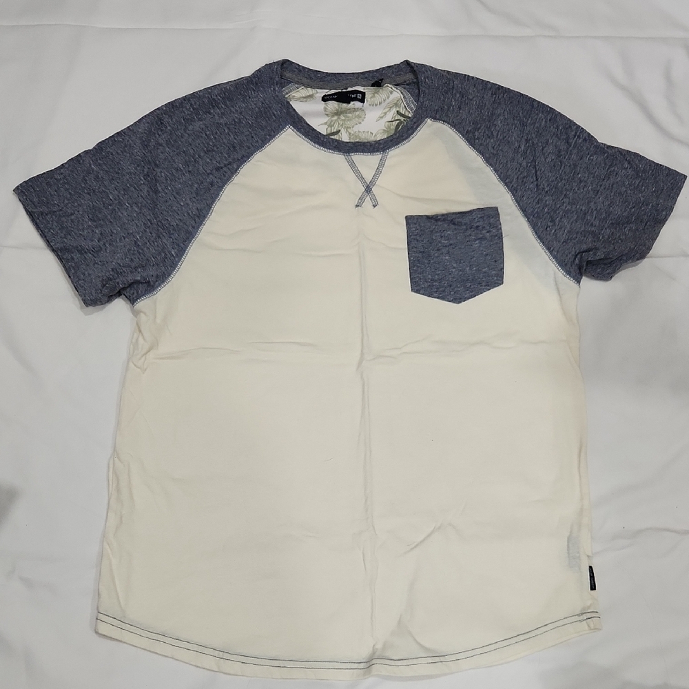 Boys Brand New Ocean Current Cream and Blue Raglan Tee -Size Large
